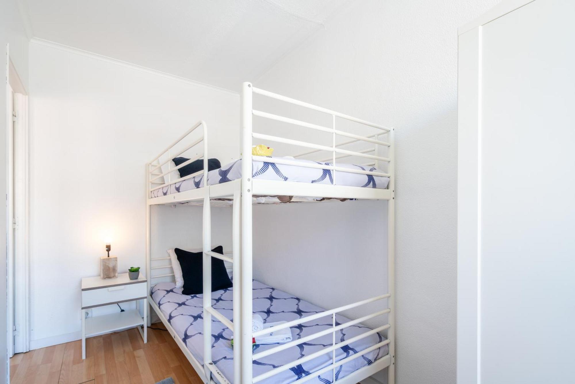 Апартаменты Host Wise - Large Flat W Terrace - Ace Location At Aliados Порту Экстерьер фото