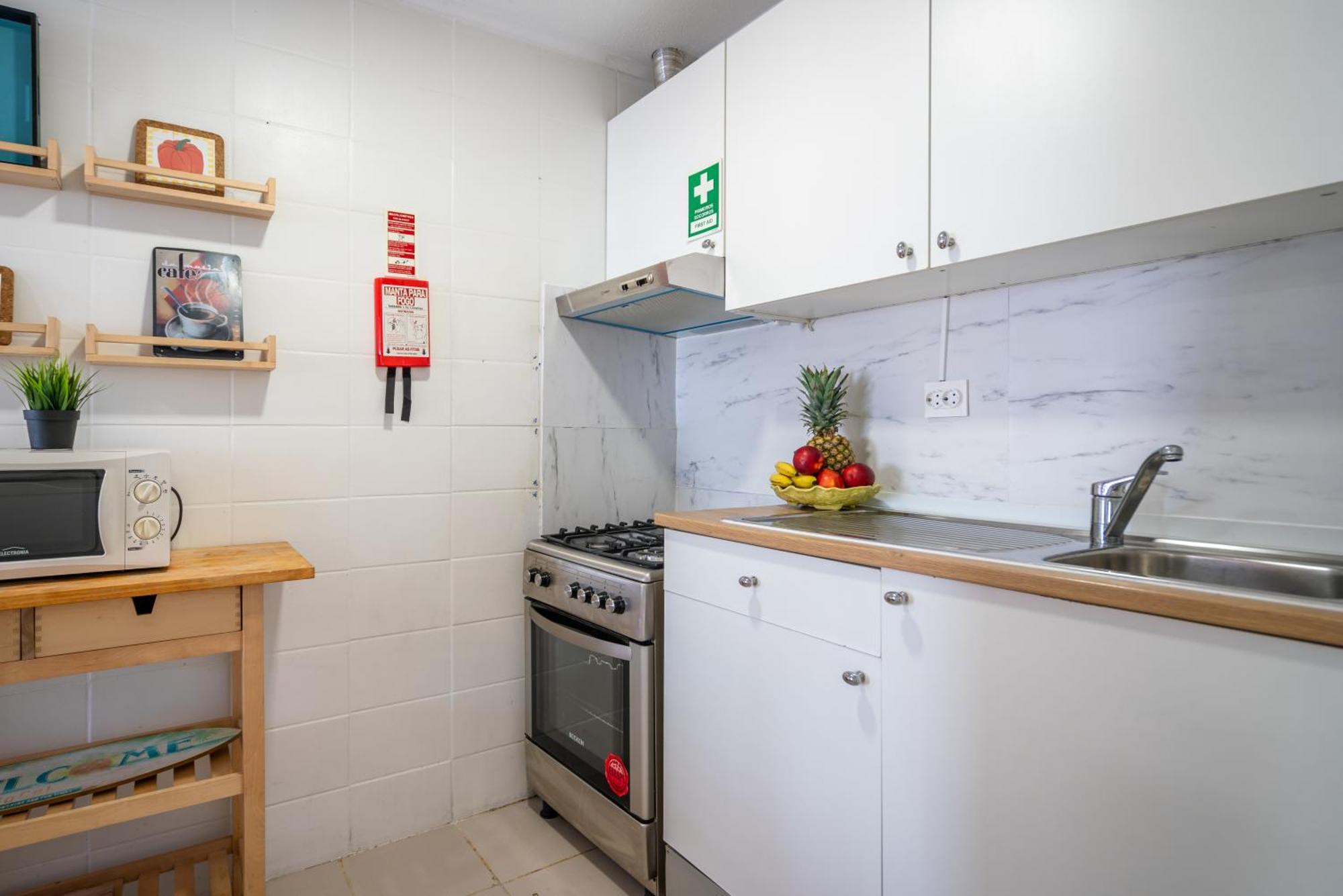 Апартаменты Host Wise - Large Flat W Terrace - Ace Location At Aliados Порту Экстерьер фото