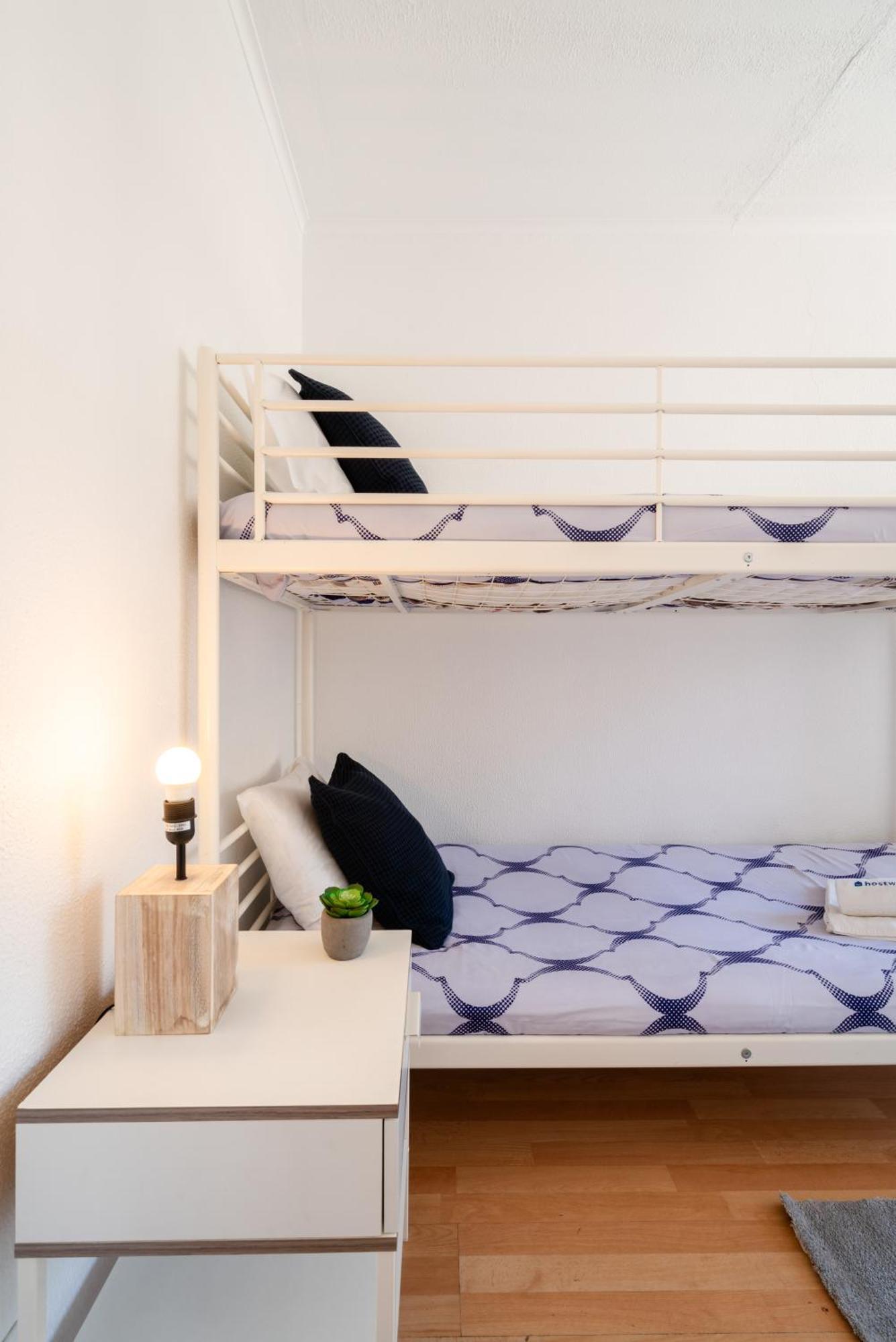 Апартаменты Host Wise - Large Flat W Terrace - Ace Location At Aliados Порту Экстерьер фото