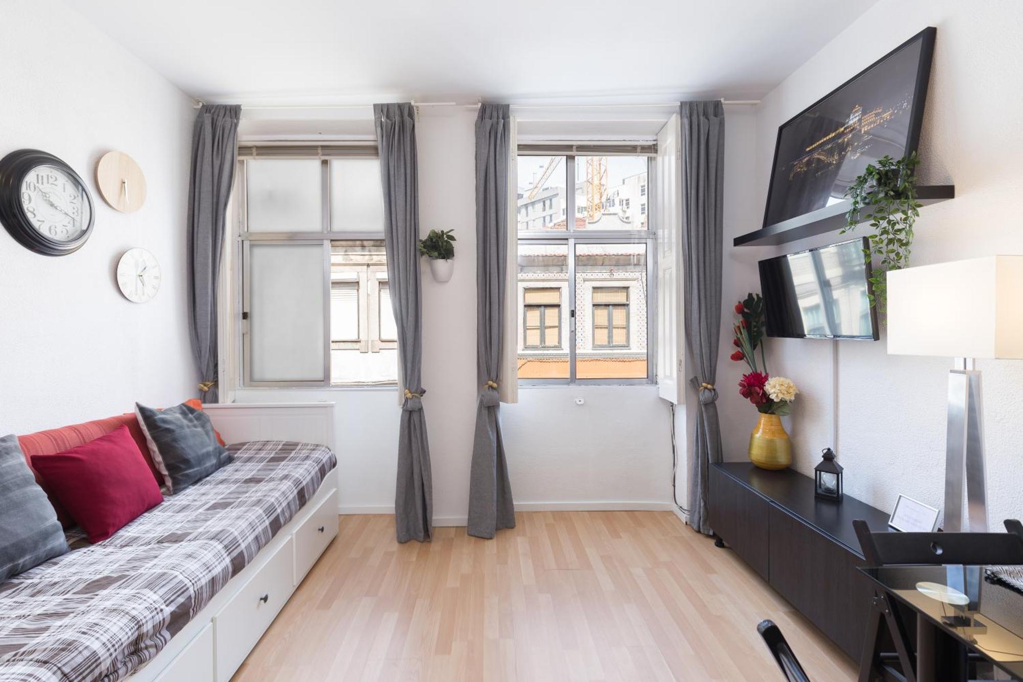 Апартаменты Host Wise - Large Flat W Terrace - Ace Location At Aliados Порту Экстерьер фото