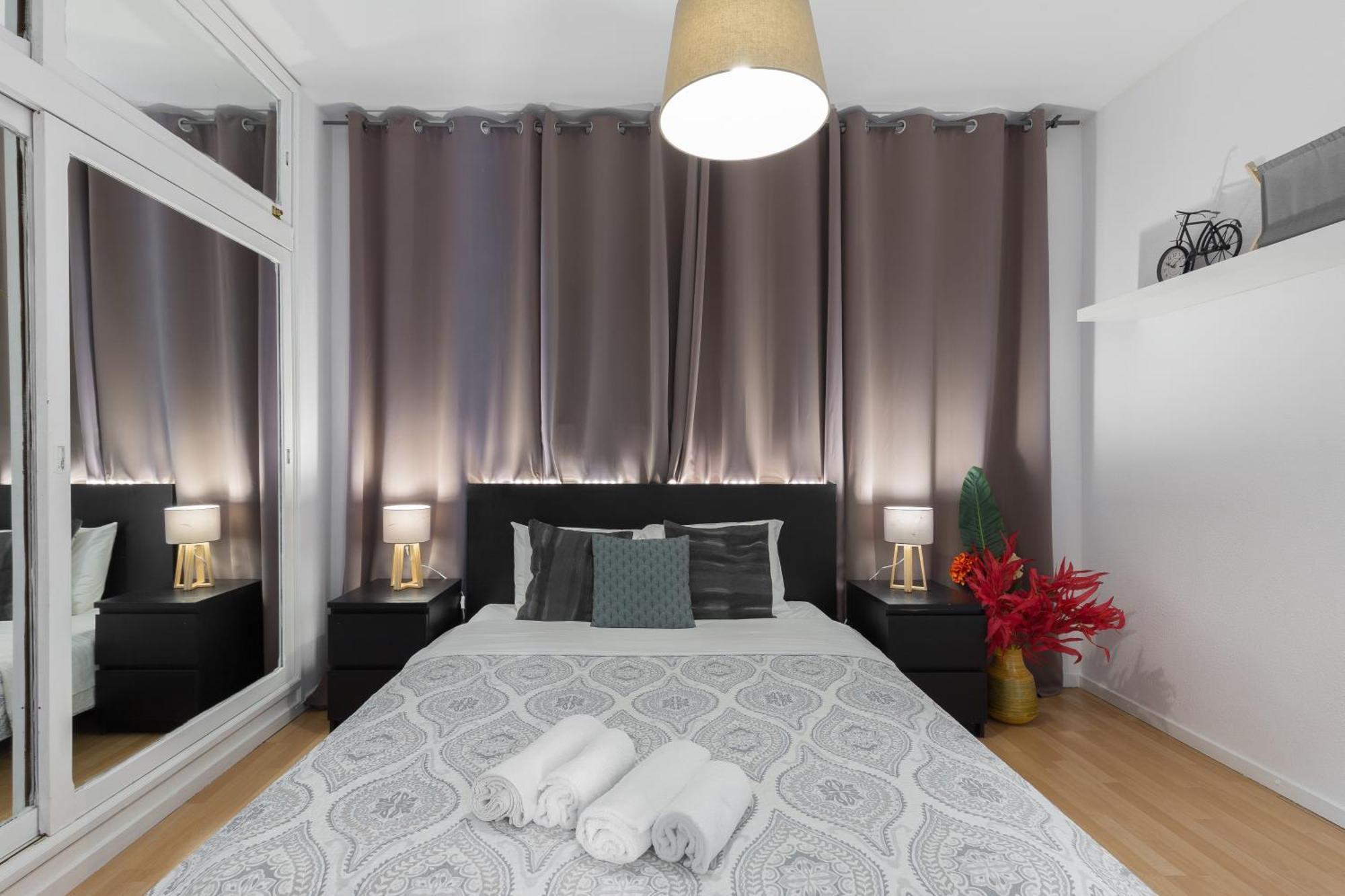 Апартаменты Host Wise - Large Flat W Terrace - Ace Location At Aliados Порту Экстерьер фото